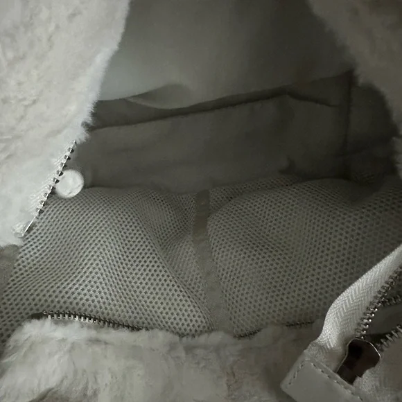 Lululemon Fleece Quilted Tote Mini - Bone 5L - Picture 7 of 7